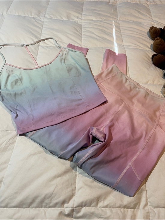 Victoria's Secret Pants - Victoria’s Secret Pastel Ombre Workout Set
